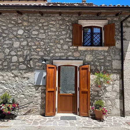 Delle Rocche * Rocca di Mezzo