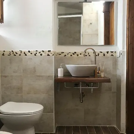 Delle Rocche شقة روكّا دي ميتْسو